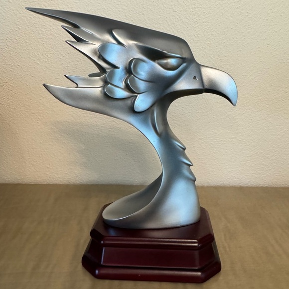 Eagle Head Sculpture On Wooden Base By Herco Gift Professional - Picture 2 of 15